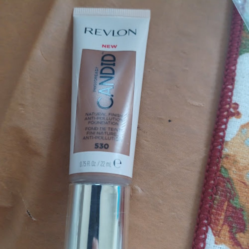 Revlon Candid Foundation
